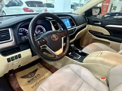 2021 Toyota Highlander 2.0T 4WD Elite 7-seat, чёрный — фото 7