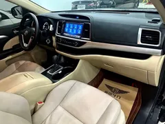 2021 Toyota Highlander 2.0T 4WD Elite 7-seat, чёрный — фото 14