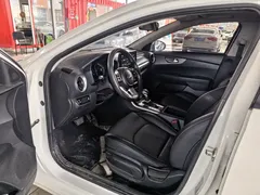 2021 Kia Cerato 1.5L CVT Fashion, белый — фото 4