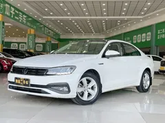 2021 Volkswagen Lamando 230TSI DSG Fashion, белый — фото 1