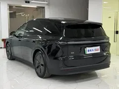 2025 Li Auto i8 Standard, чёрный — фото 4