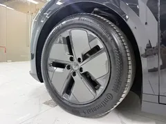 2025 Li Auto i8 Standard, чёрный — фото 7