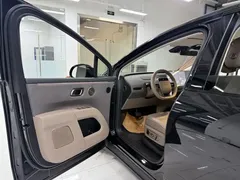 2025 Li Auto i8 Standard, чёрный — фото 8