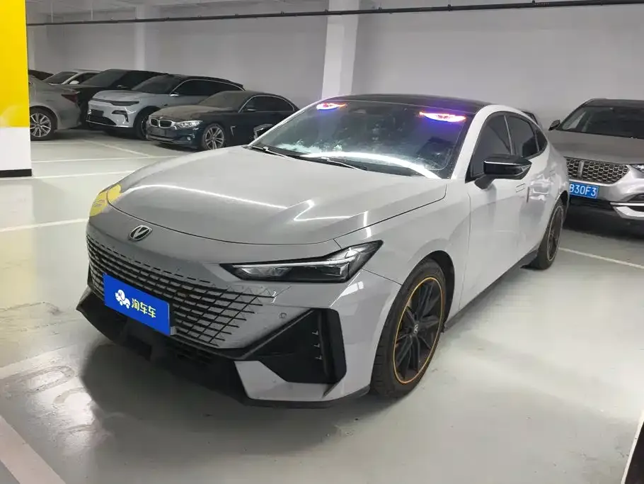2023 Changan UNI-V 1.5T Premium