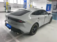 2023 Changan UNI-V 1.5T Premium — фото 3