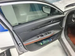 2023 Changan UNI-V 1.5T Premium — фото 7