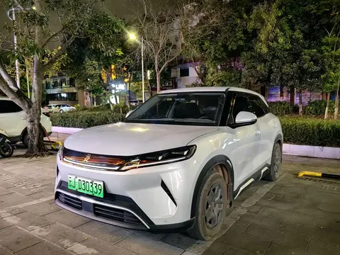 2025 BYD Yuan UP EV 301km Pilot