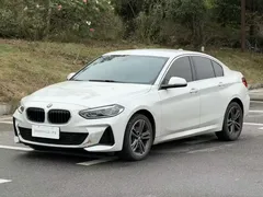 2021 BMW 1 Series 120i M Sport, белый — фото 1