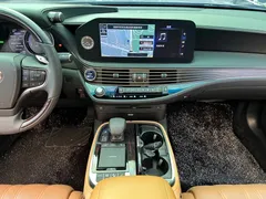 2021 Lexus LS 500h Luxury, чёрный — фото 7