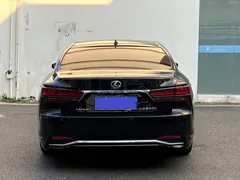 2021 Lexus LS 500h Luxury, чёрный — фото 8
