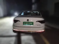 2023 Volkswagen Sagitar 300TSI DSG, белый — фото 3