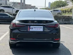2021 Lexus ES 200 Excellence, чёрный — фото 3