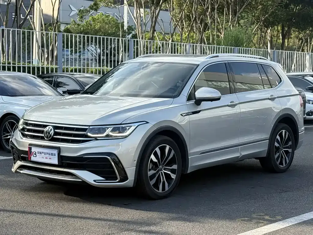 2022 Volkswagen Tiguan L 330TSI AT 2WD R-Line Flagship