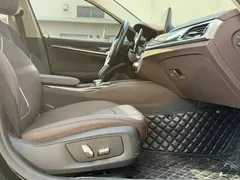 2022 BMW 5 Series 525Li Luxury Package, чёрный — фото 12