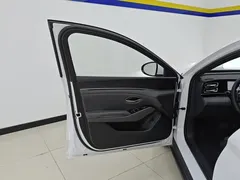 2025 BYD Qin L PHEV Smart Driving 120km, белый — фото 7