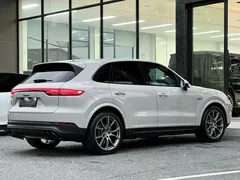 2023 Porsche Cayenne E-Hybrid 2.0T PHEV Platinum — фото 9