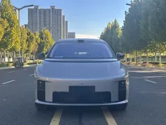 2025 Li Auto i8 Standard — фото 2
