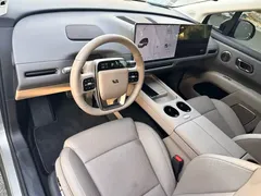 2025 Li Auto i8 Standard — фото 4
