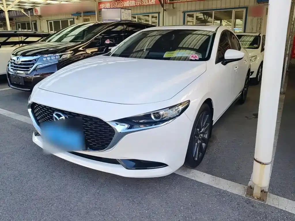 2023 Mazda 3 2.0L AT