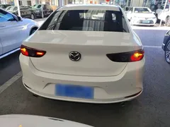 2023 Mazda 3 2.0L AT, белый — фото 6