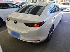 2023 Mazda 3 2.0L AT, белый — фото 7