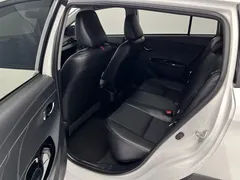 2022 Toyota Yaris L Zhixuan X 1.5L CVT Luxury Plus, белый — фото 13