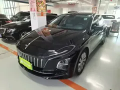 2023 Hongqi E-QM5 EV 620km PLUS, чёрный — фото 2