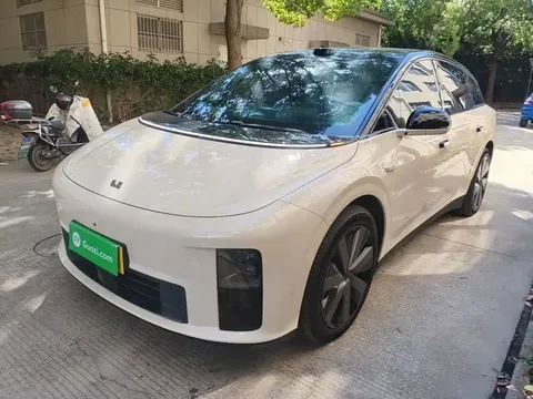 2025 Li Auto i6 4WD Standard