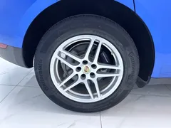2020 Porsche Macan 2.0T, синий — фото 24