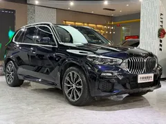 2021 BMW X5 M Sport Package, чёрный — фото 3