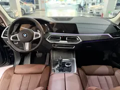 2021 BMW X5 M Sport Package, чёрный — фото 10