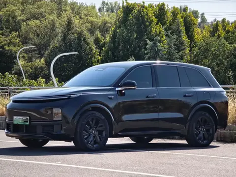 2023 Li Auto L8 Air