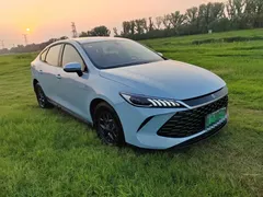 2025 BYD Qin PLUS DM-i PHEV Smart Driving 55km Leading, синий — фото 3
