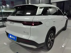 2025 BYD Song Pro 2nd Gen Smart Driving DM-i PHEV 75km Leading, белый — фото 3
