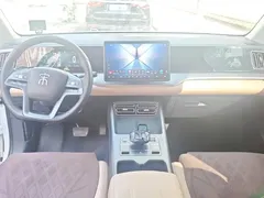 2025 BYD Song Pro 2nd Gen Smart Driving DM-i PHEV 75km Leading, белый — фото 12