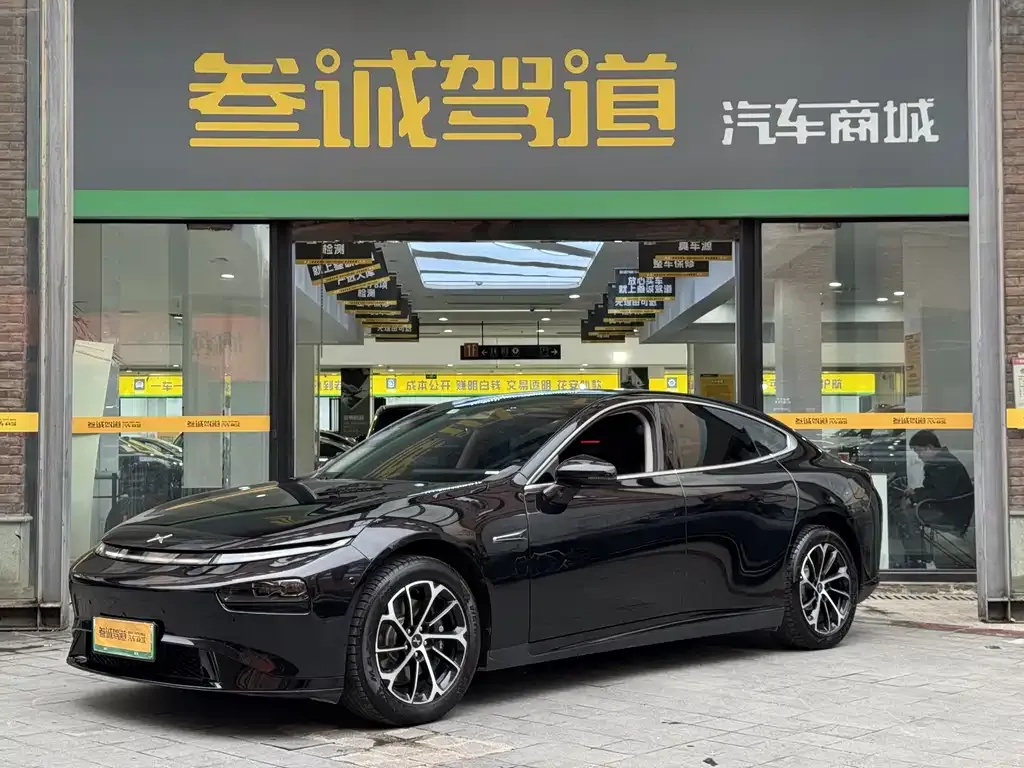 2023 Xpeng P7 586E