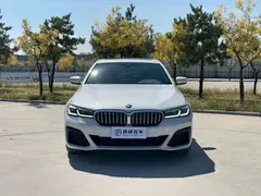 2023 BMW 5 Series 530Li Leading M Sport Package, белый — фото 2