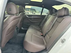 2023 BMW 5 Series 530Li Leading M Sport Package, белый — фото 10