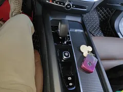 2023 Volvo S60 B4 Luxury, белый — фото 14