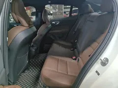 2023 Volvo S60 B4 Luxury, белый — фото 17