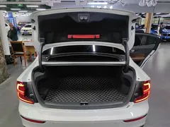 2023 Volvo S60 B4 Luxury, белый — фото 19
