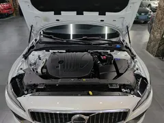2023 Volvo S60 B4 Luxury, белый — фото 20