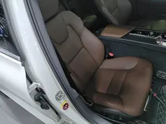 2023 Volvo S60 B4 Luxury, белый — фото 25