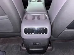 2026 Leapmotor C16 EV 630 LiDAR Premium 6-seat, чёрный — фото 16