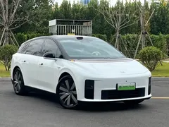 2025 Li Auto i6 4WD Standard, белый — фото 3