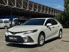 2023 Toyota Camry 2.0G Luxury, белый — фото 1