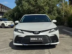 2023 Toyota Camry 2.0G Luxury, белый — фото 2