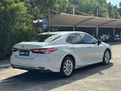 2023 Toyota Camry 2.0G Luxury, белый — фото 5