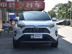 2022 Toyota RAV4 2.0L CVT 4WD Premium, белый — фото 2