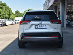 2022 Toyota RAV4 2.0L CVT 4WD Premium, белый — фото 14